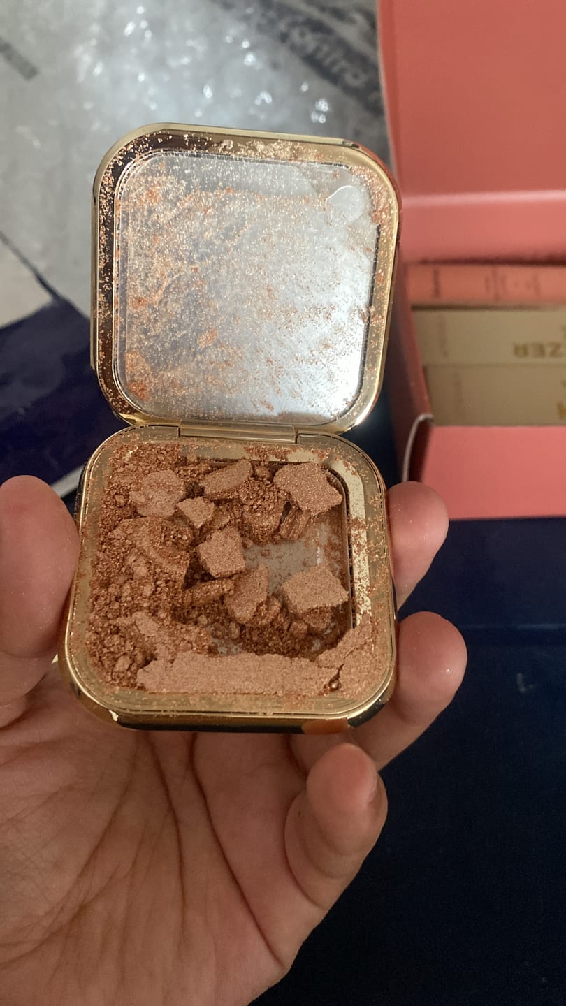Customer photo review of ILUMINADOR COMPACTO 1ST SCENE