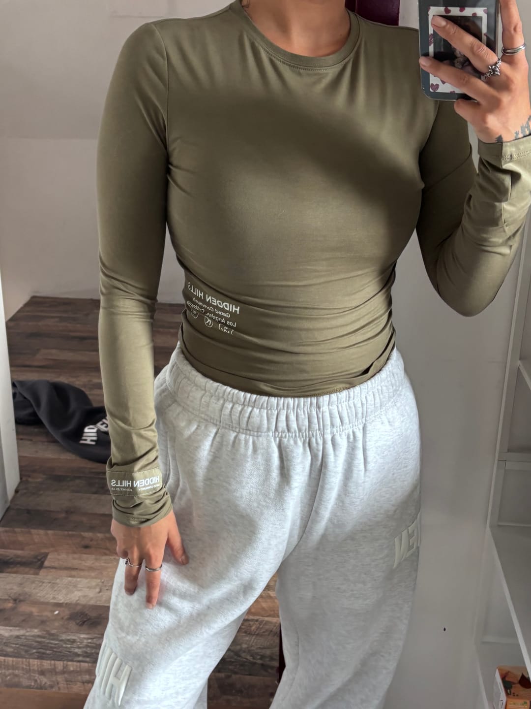 Customer photo review of LABEL LONGSLEEVE TOP SAGE