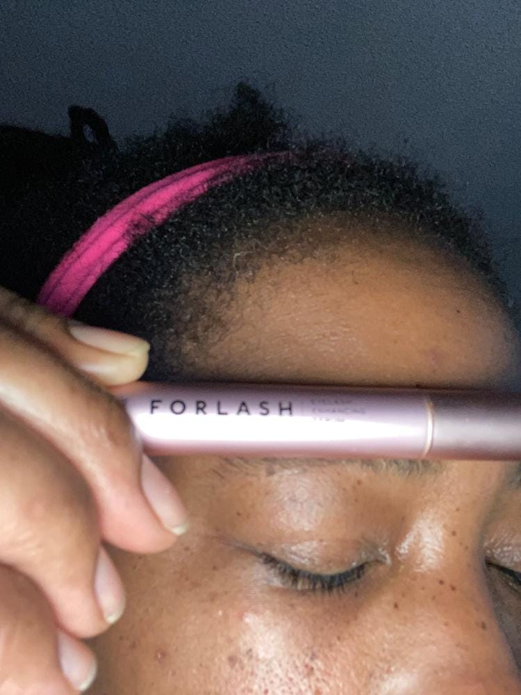 Customer photo review of Máscara de Crecimiento de Pestañas - Mejor que las Postizas