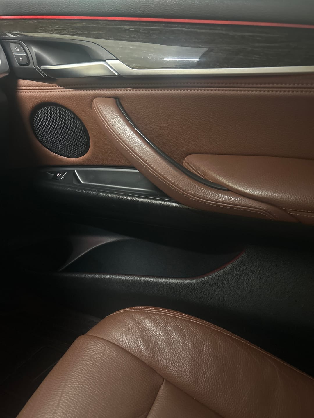 Customer photo review of BMW X5 F15 (2014–2018) & X6 F16 (2015–2018) Interior Door Pull Handle Cover Trim Set (3PCS) | SPCRSO