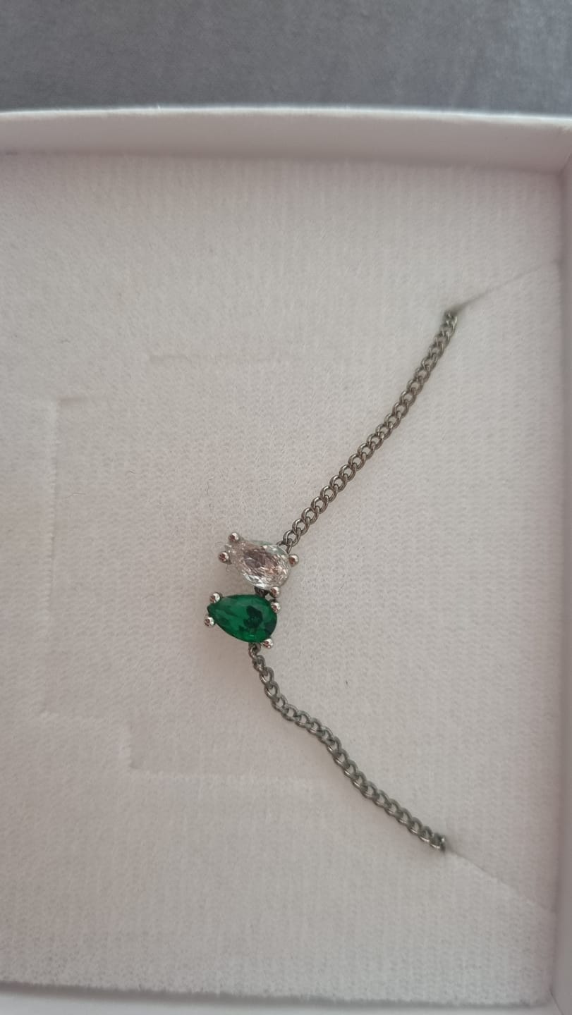 Customer photo review of Personaliza Tu Collar Birthstone Gota Plateado