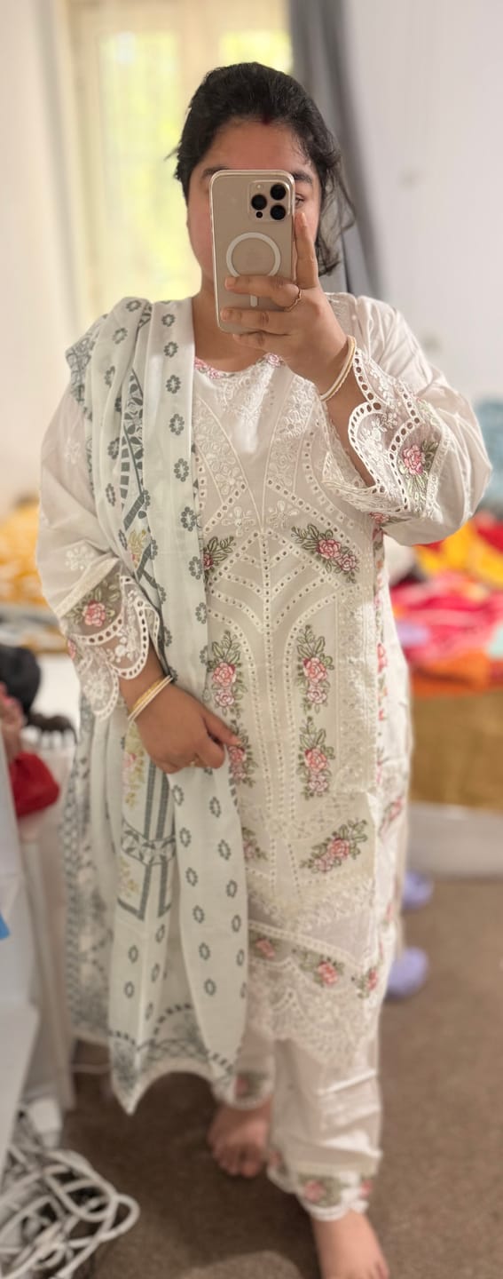 Customer photo review of Rang-e-Noor Eid Collection UB-15