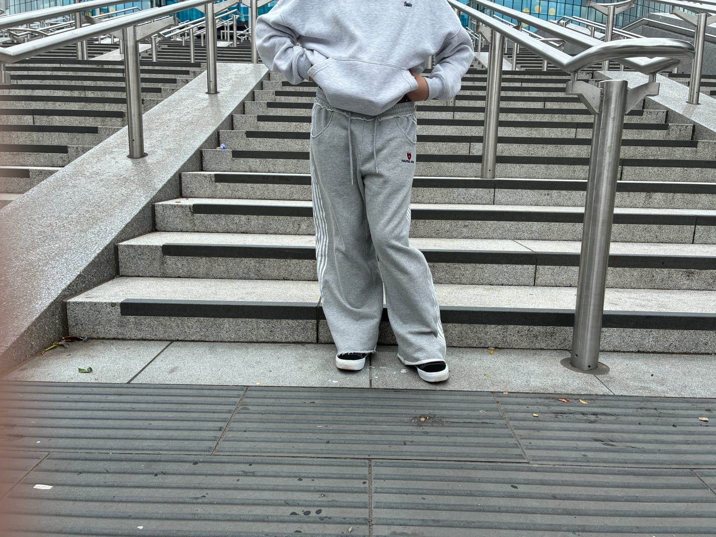 Customer photo review of Aelfric Eden Double Waist Baggy Sweatpants