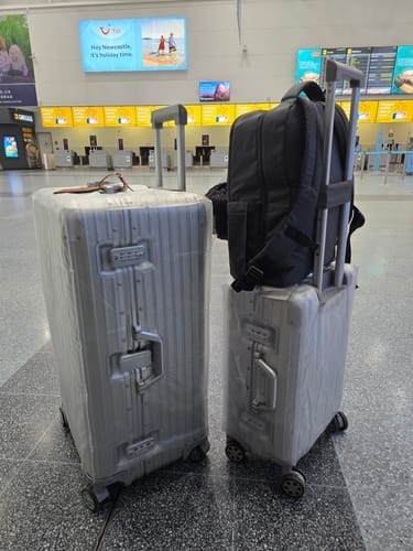 Customer photo review of ALUMINUM SUITCASE V2 NEW, STRONGER ALUMINIUM & REMOVEABLE WHEELS