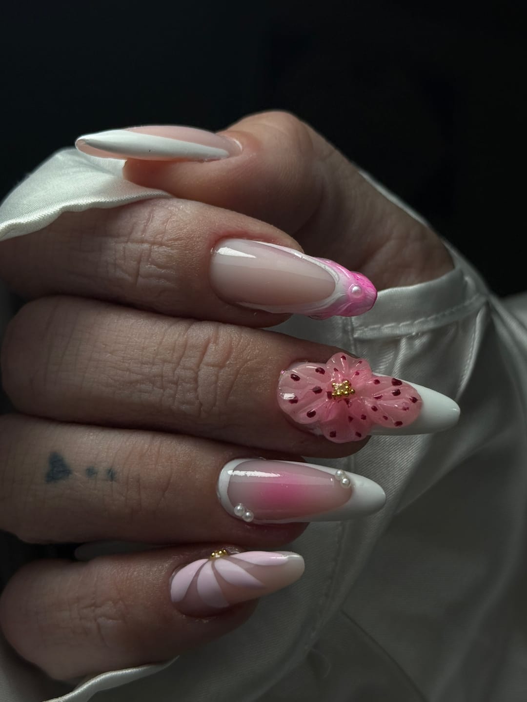 Customer photo review of Victoria Vynn Master Gel Poly Gel 10 Milky Pink