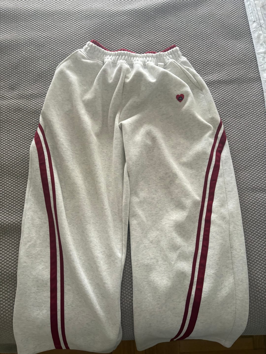 Customer photo review of Aelfric Eden Baggy Barrel Sweatpants