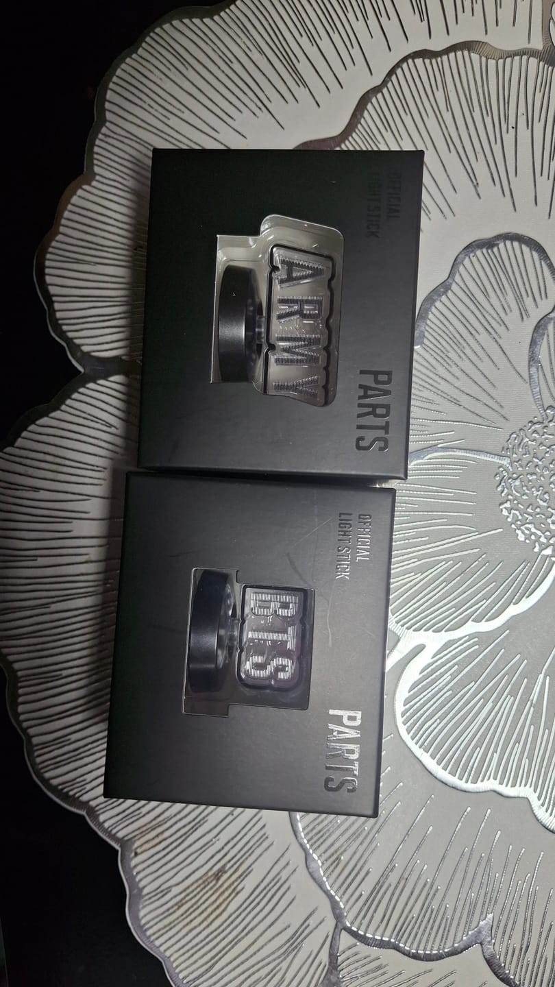 Customer photo review of [3RD PRE-ORDER] BTS - OFFICIAL LIGHT STICK VER.4 PARTS ARMY VER
