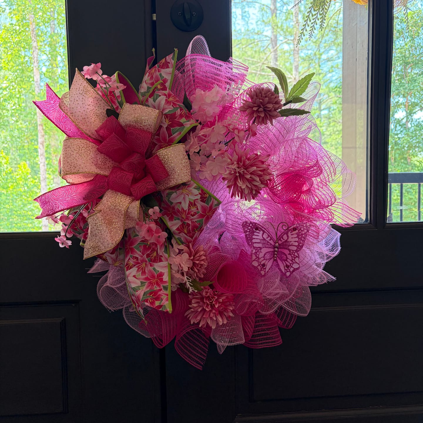 Customer photo review of 4"X10Yd Lilies/Fused Multi Pink/Green/Yellow LX104422