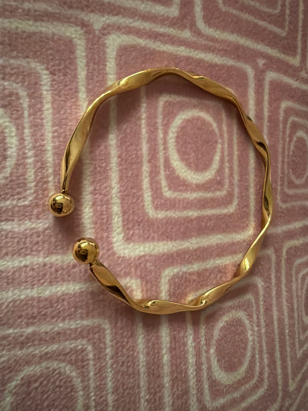 Customer photo review of Twisted Imari Gold Bangle