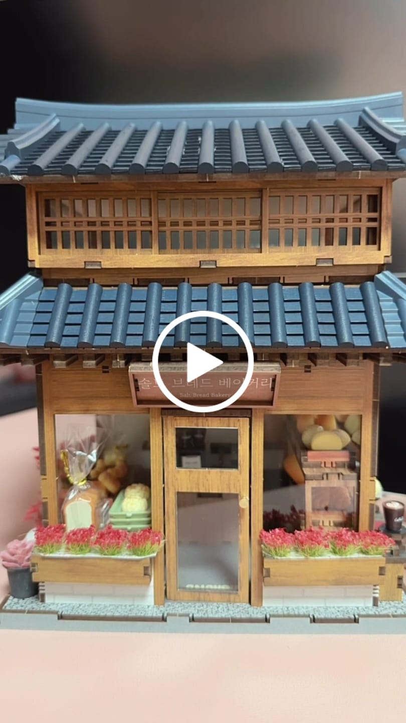 Customer video review of Ikseon-dong Hanok Bakery Miniature House Kit