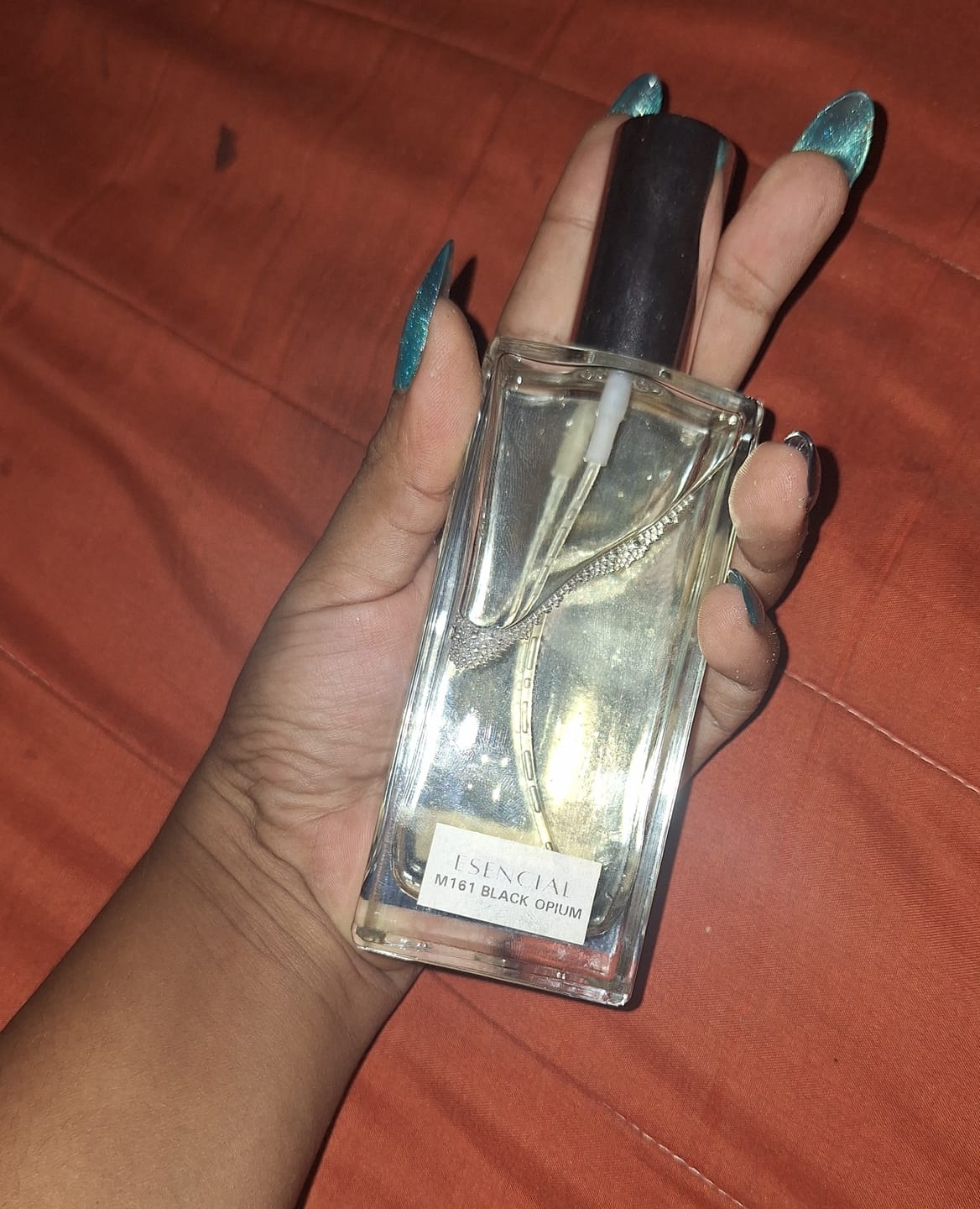 Customer photo review of M161 Inspirado en: Black Opium - Yves Saint Laurent