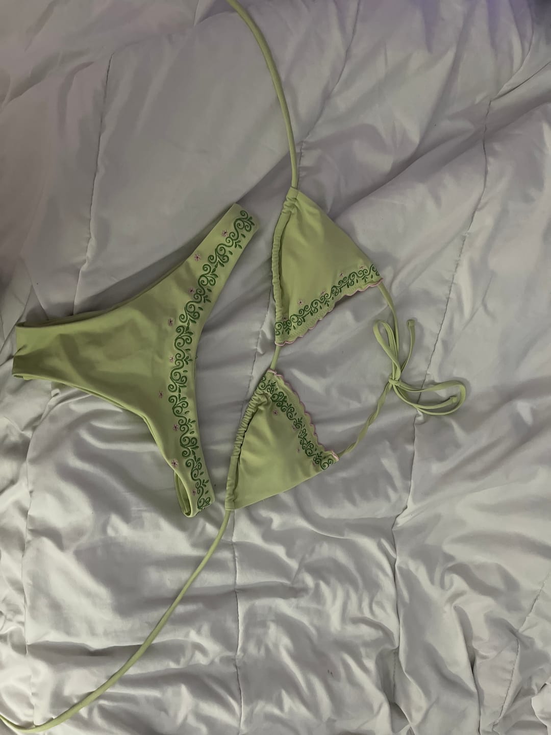 Customer photo review of Seamolly Vintage Embroidered Scalloped Edge Halter Triangle Bikini Set
