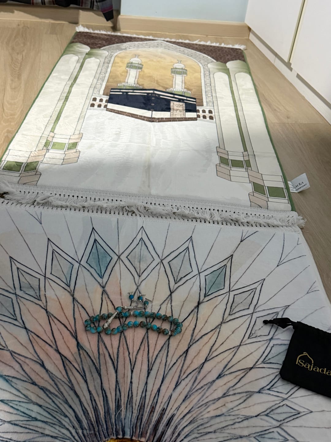 Customer photo review of Kaaba Grace Padded Prayer Mat