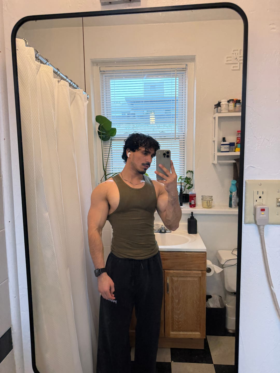 Customer photo review of 2111 - Classic Baggy Sweats
