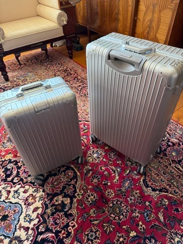 Customer photo review of ALUMINUM SUITCASE V2 NEW, STRONGER ALUMINIUM & REMOVEABLE WHEELS