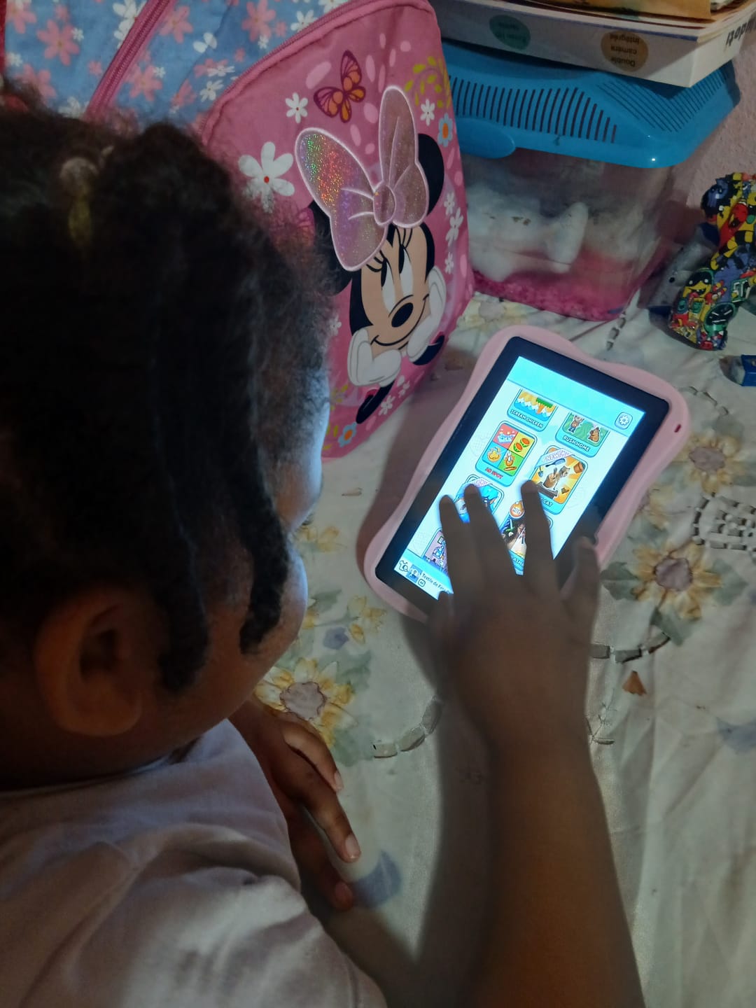 Customer photo review of Tablette éducative enfant 3 à 10 ans - Ludoti
