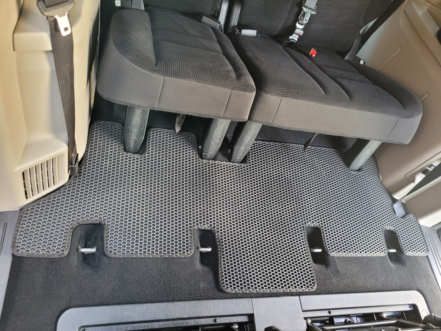 Customer photo review of Dywaniki samochodowe na zamówienie - Przód i tył