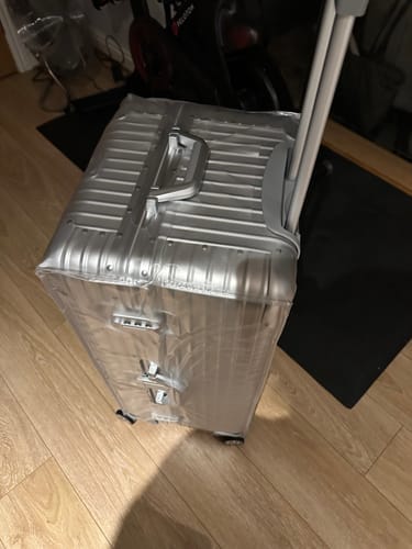 Customer photo review of ALUMINUM SUITCASE V2 NEW, STRONGER ALUMINIUM & REMOVEABLE WHEELS