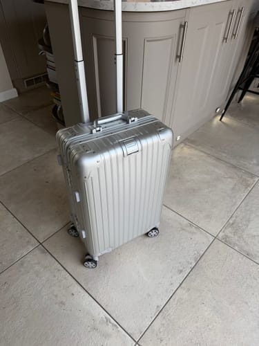 Customer photo review of ALUMINUM SUITCASE V2 NEW, STRONGER ALUMINIUM & REMOVEABLE WHEELS