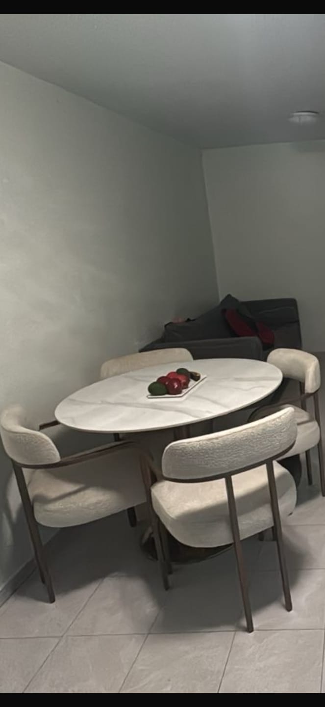 Customer photo review of Mesa de Comedor Zadar 100cm