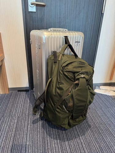 Customer photo review of ALUMINUM SUITCASE V2 NEW, STRONGER ALUMINIUM & REMOVEABLE WHEELS