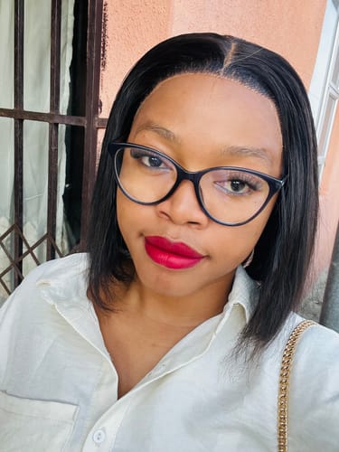 Customer photo review of Vietnamese Super Double Drawn Bone Straight Full Frontal 8" Natural Black Bob Wig