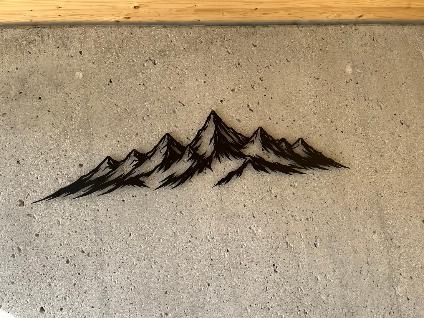 Customer photo review of Décoration murale en métal moderne - Alpine Horizon
