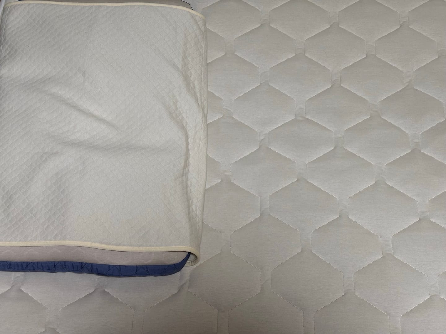 Customer photo review of SLEEP HEXAGON　ホルミシス敷パッド