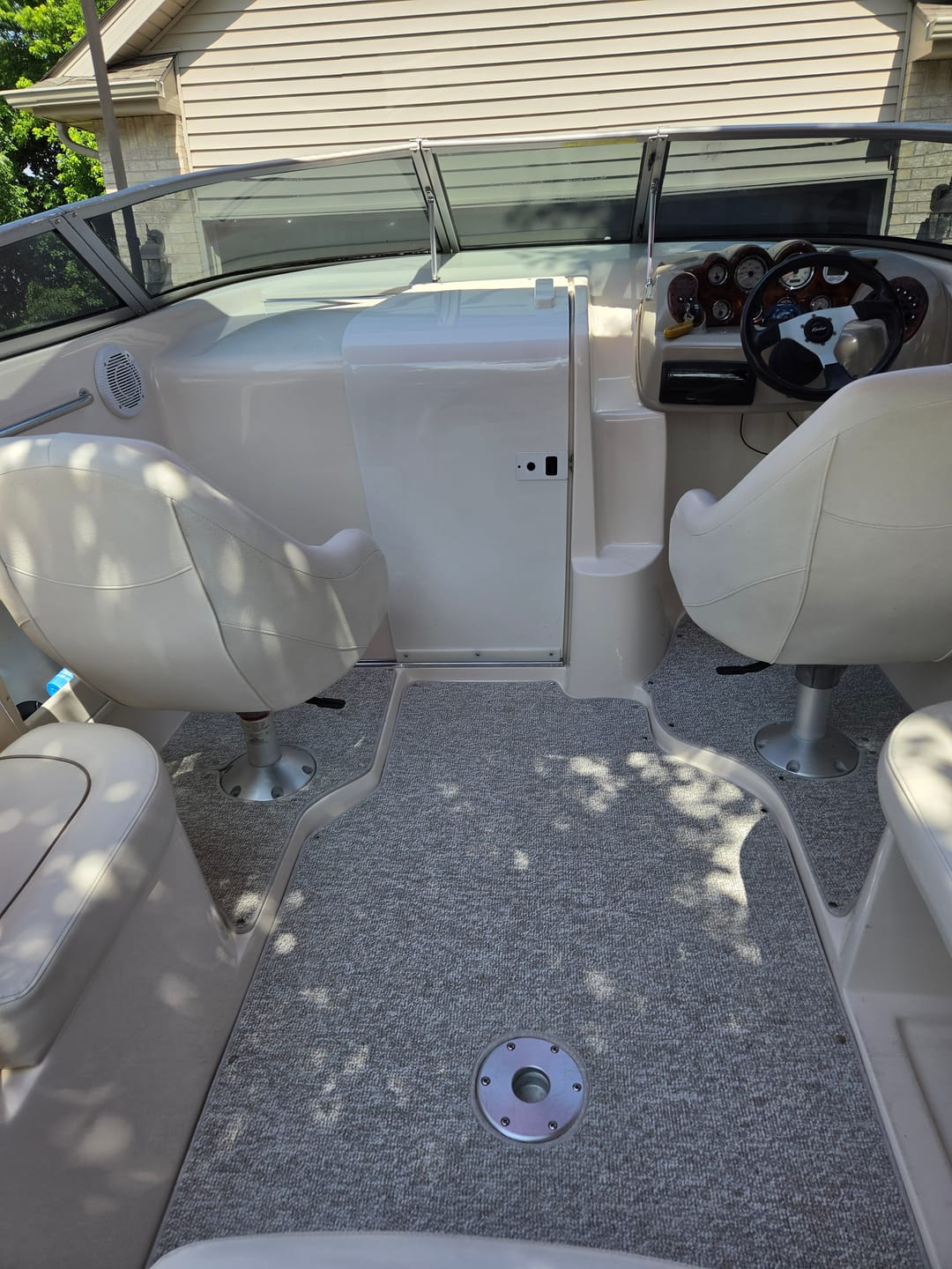 Customer photo review of 2000-2006 Rinker Captiva 232 CUDDY CABIN  Snap in Boat Carpet