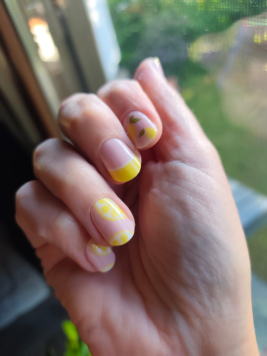 Customer photo review of UV Gel: Lemon Sorbet