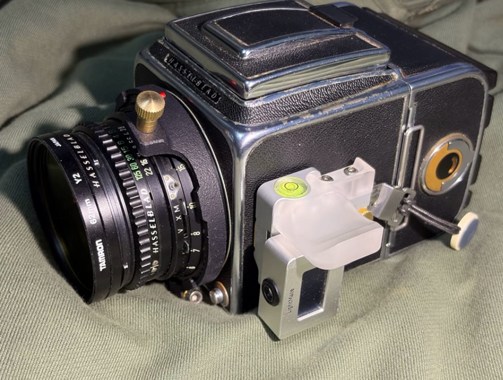 Customer photo review of Hasselblad 500/503 Finger Grip