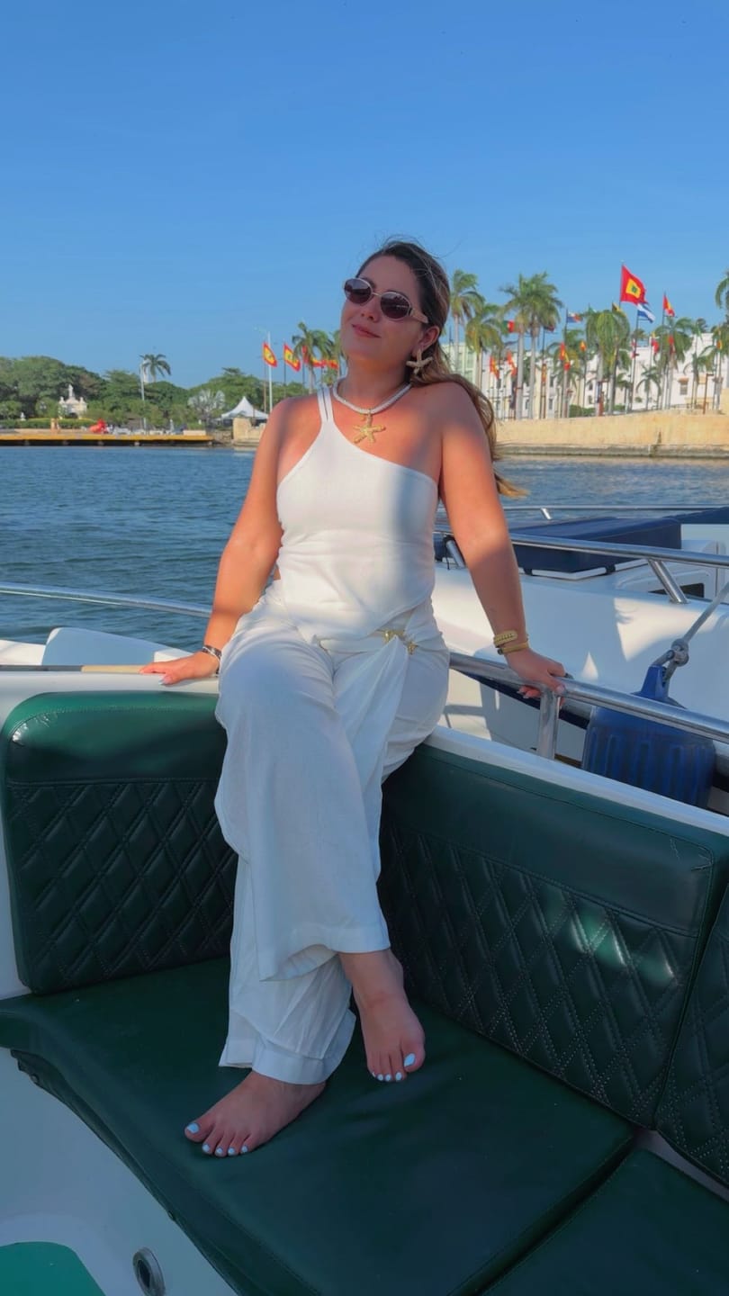 Customer photo review of Set Kiss Goodbye Ivory