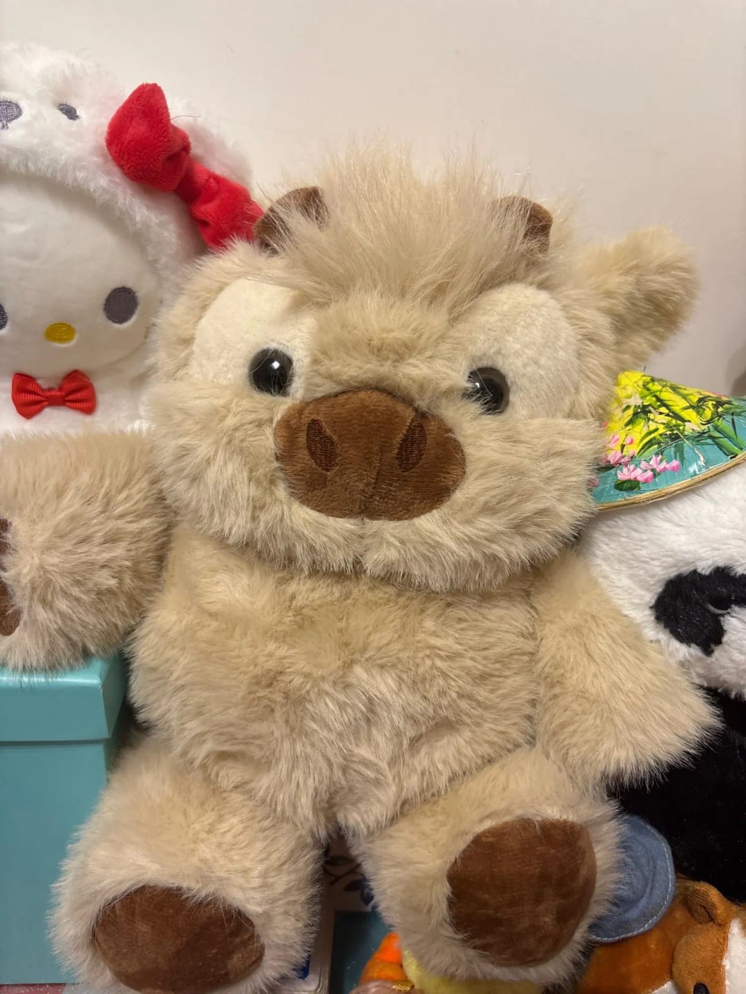Customer photo review of La peluche vache qui court quand on l’agite | Floomie®