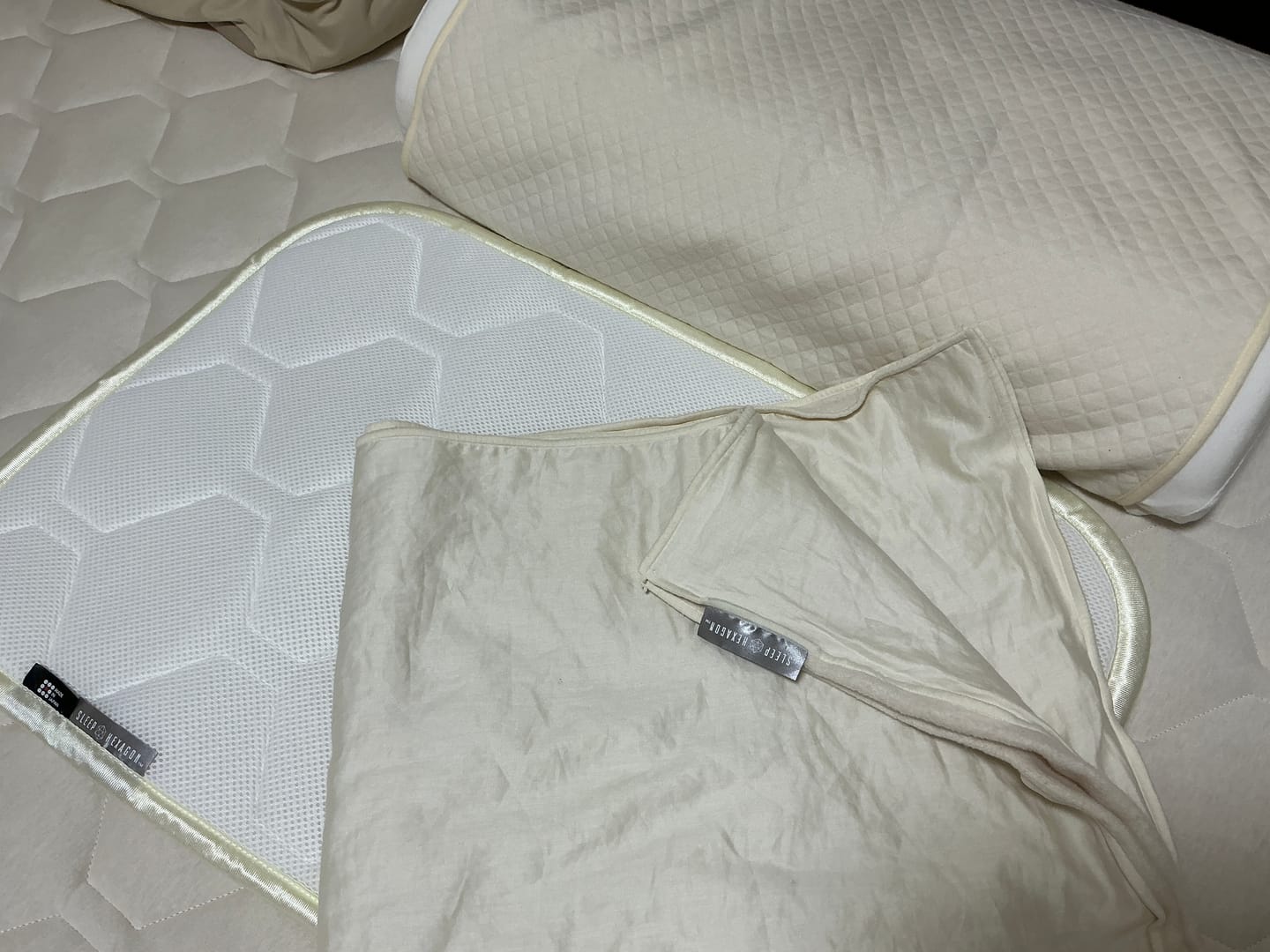Customer photo review of NEW! SLEEP HEXAGON 温泉ヒーリングブランケット