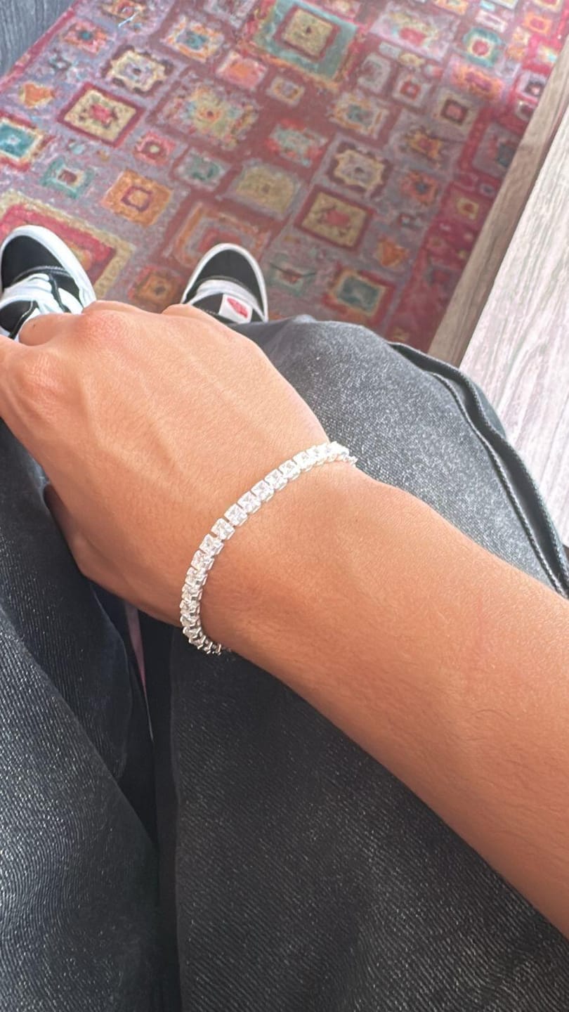 Customer photo review of Pulsera Tennis Cuadrada - 4MM