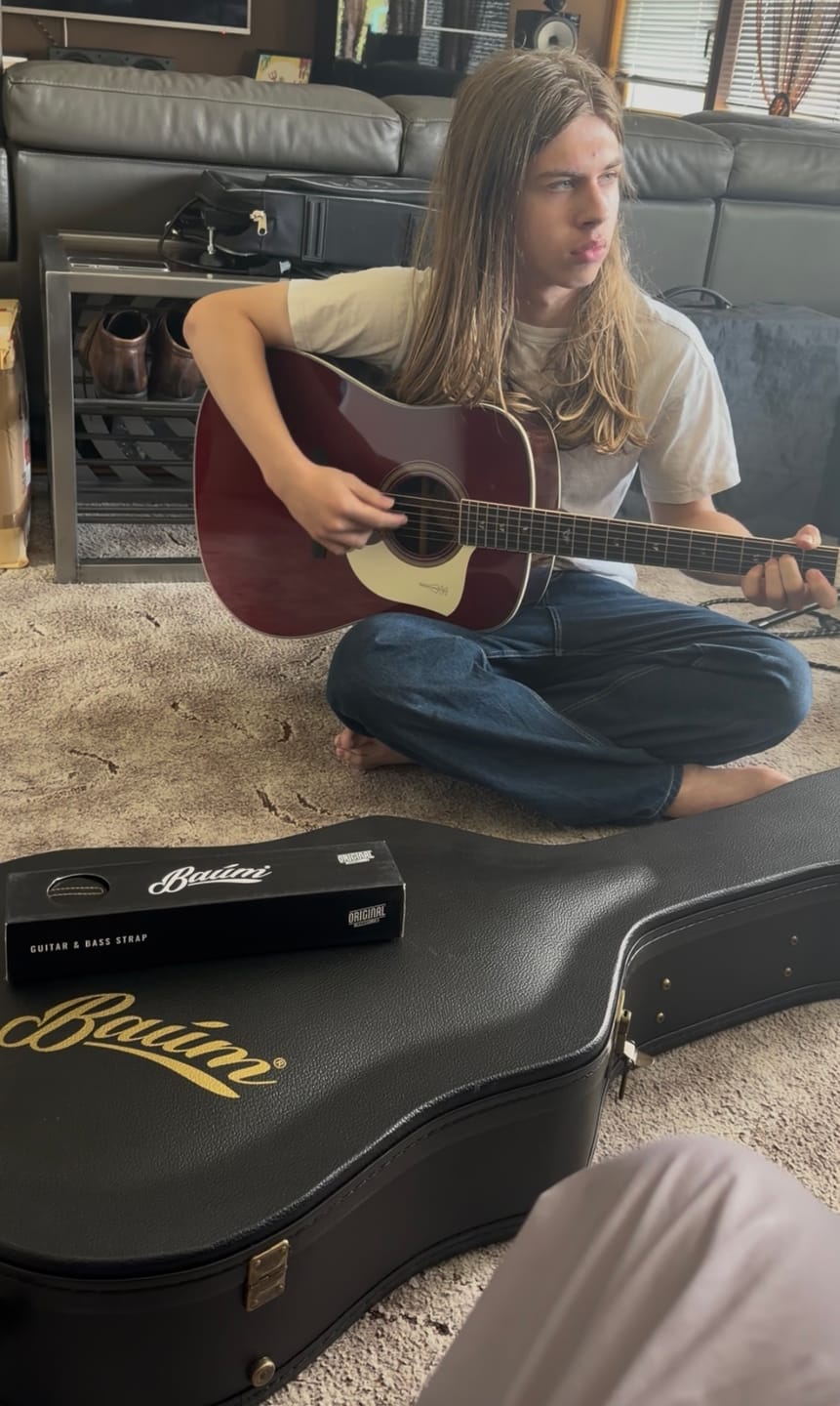 Customer photo review of Leaper Stage - Deep Burgundy Red