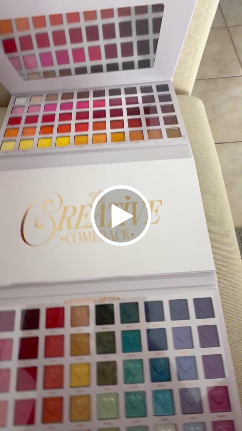 Customer video review of Creative Comeback XXXL Eyeshadow Palette