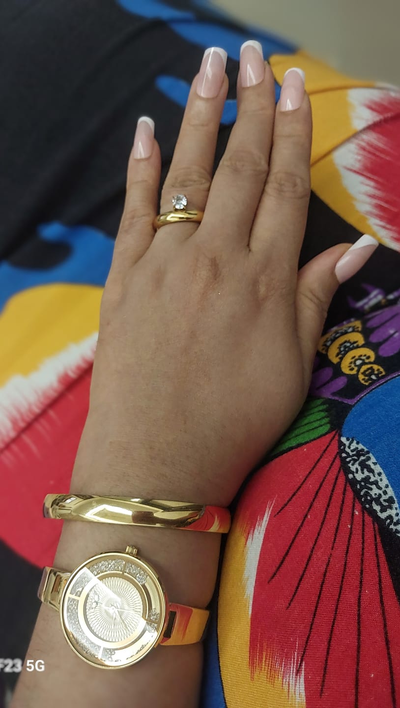 Customer photo review of Plain Gold Bangle Bracelet - 7 mm