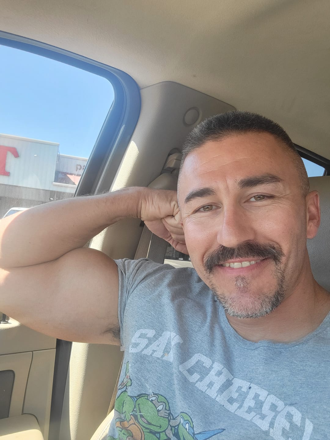 Customer photo review of 🎁 Add 2 Inches to Your Arms: The 1,000-Rep Gauntlet Workout Program (100% off)