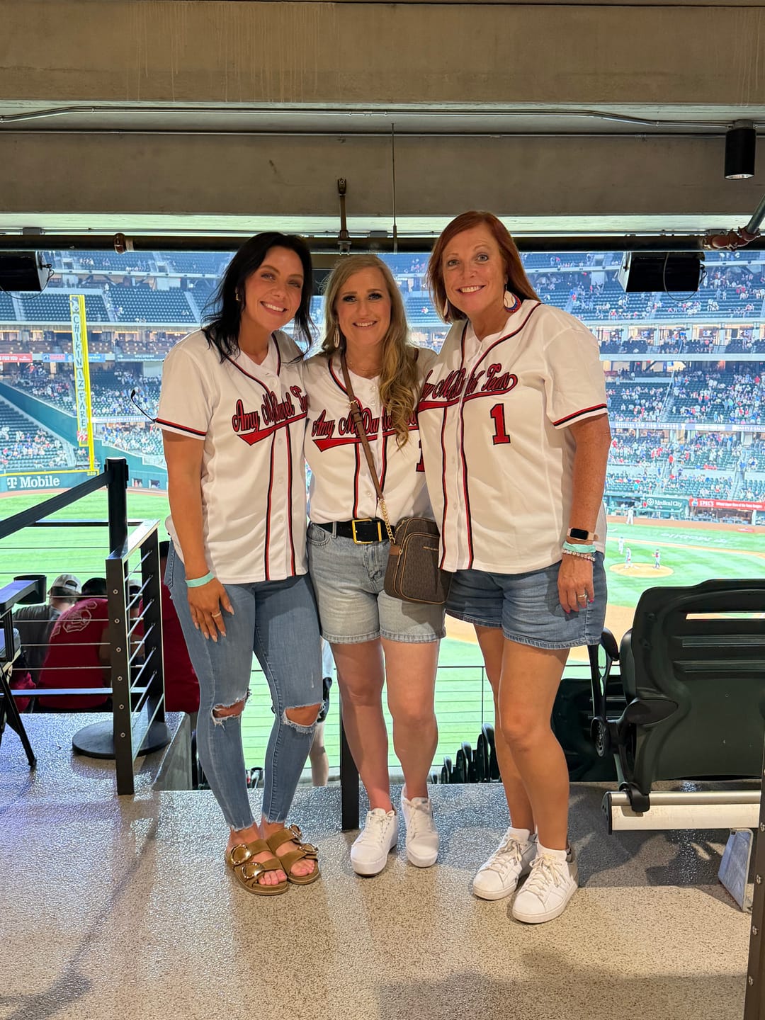 Customer photo review of Custom Baseball Jersey Stitched Personalized Baseball Sports Uniform For Men Women Boy