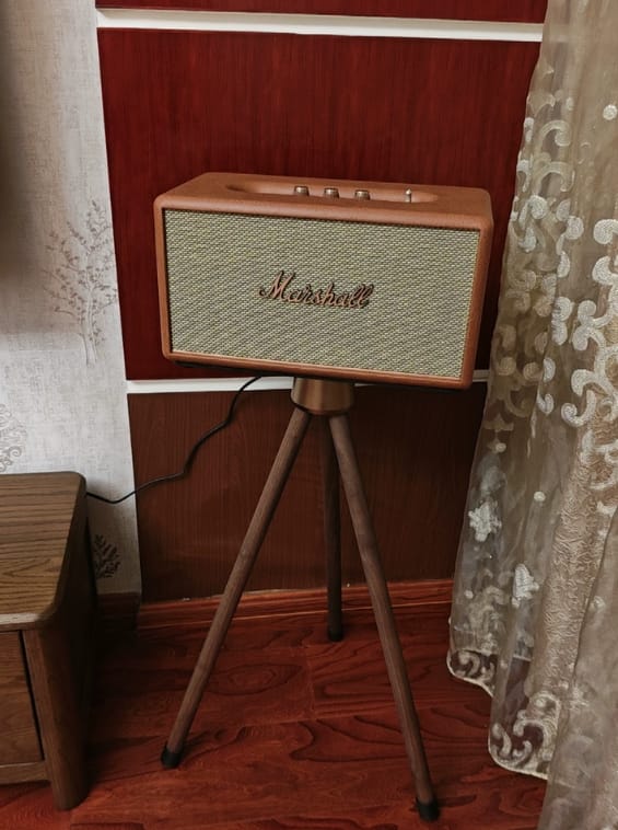 Customer photo review of Floor Tripod Speaker Stand for Marshall Acton Stanmore Woburn