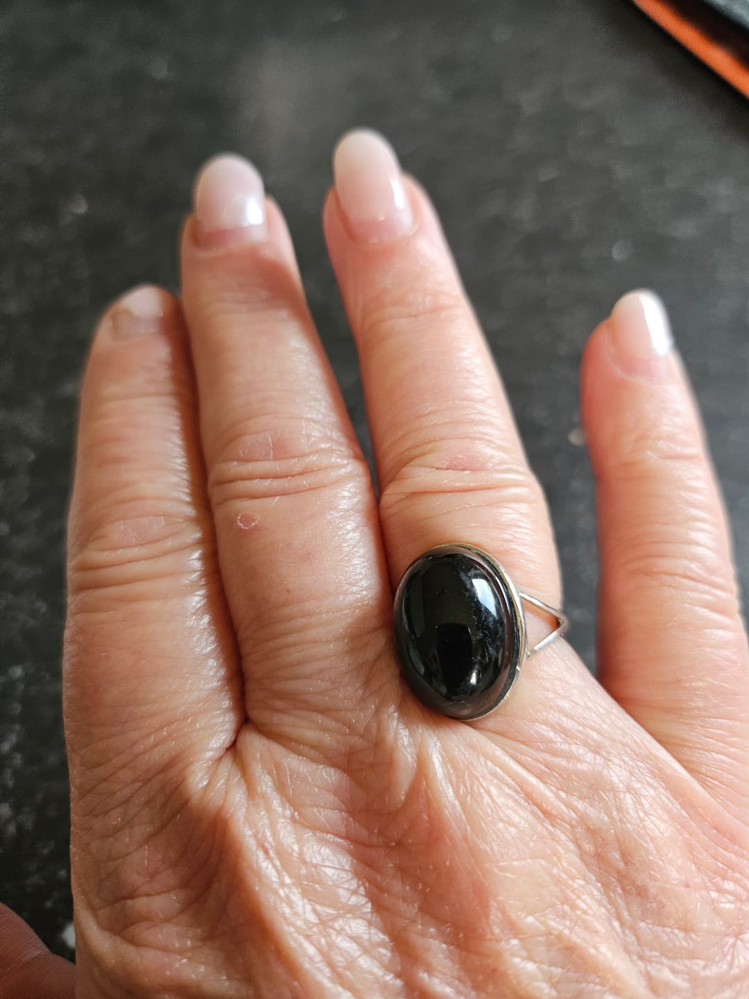 Customer photo review of Bague Ajustable "Guérison de L'Âme" en Obsidienne Œil Céleste