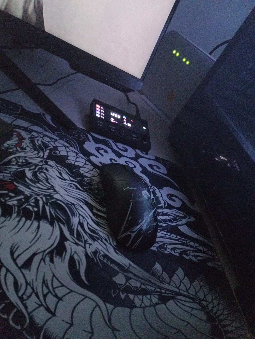 Customer photo review of Wraith W1 Wireless Mouse