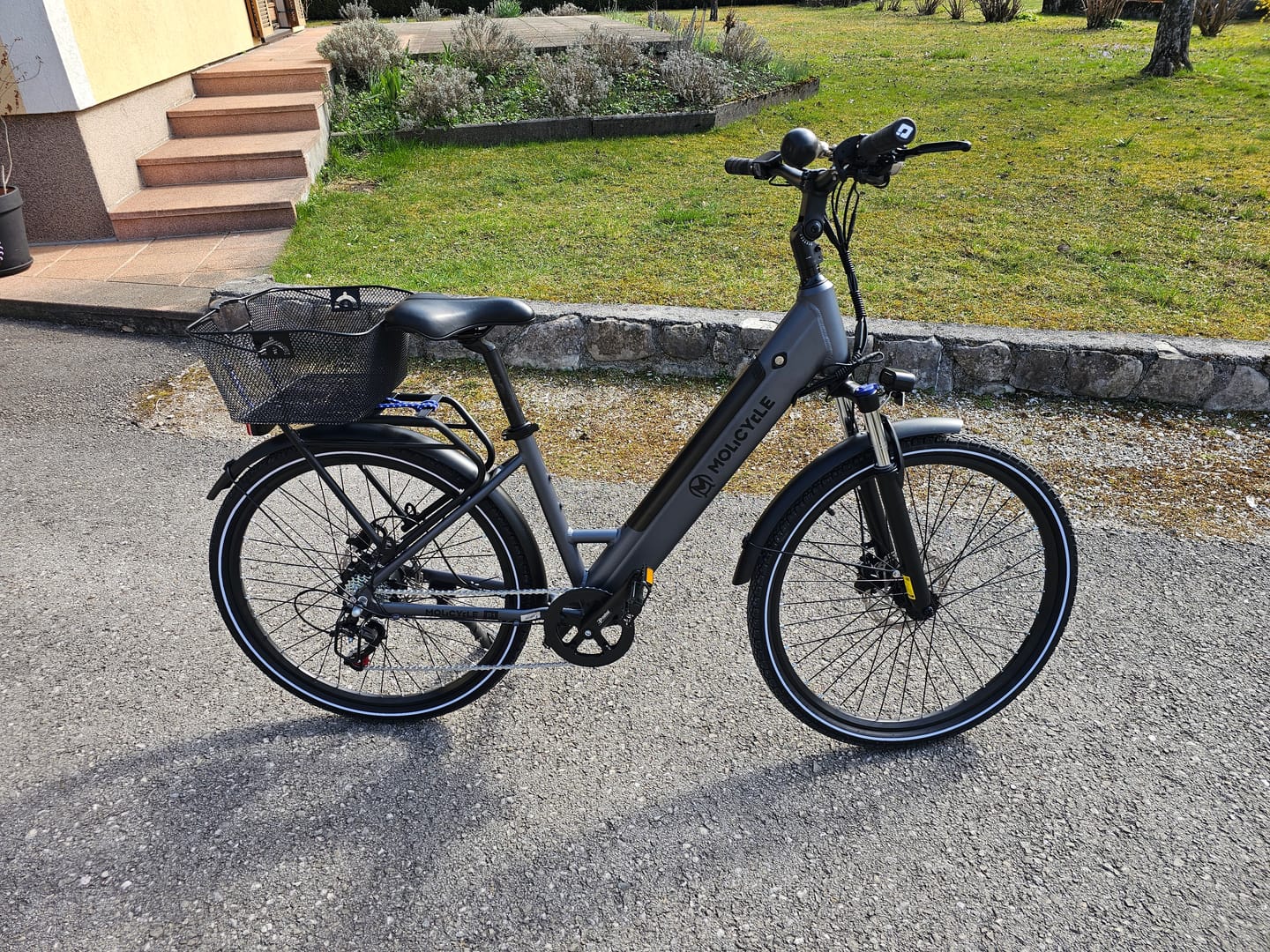 Customer photo review of Molicycle R1 250W 26" Electric City Bike 532Wh Battery with Torque Sensor 14.5Ah