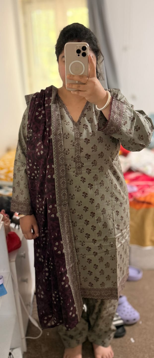 Customer photo review of Original Tawakal Lawn Collection 3pc ZBZ-02