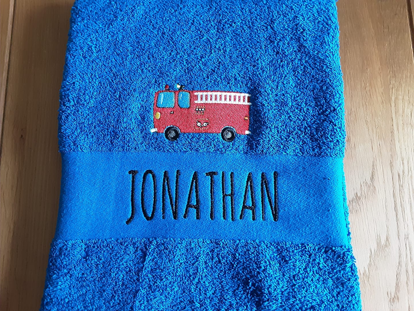 Customer photo review of Personalisiertes Kinder Handtuch mit Namen und Motiv bestickt
