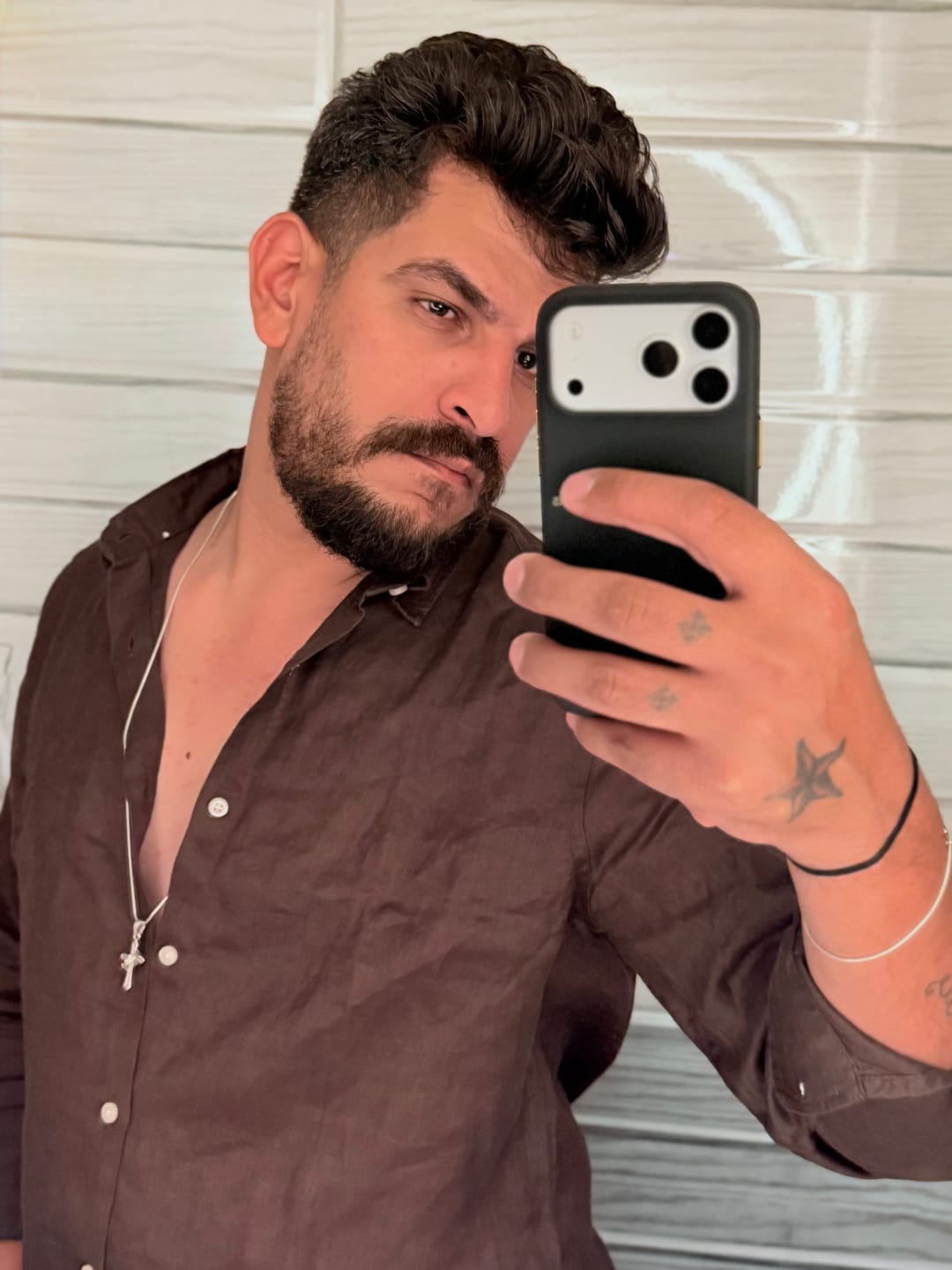 Customer photo review of Men's Brown Linen Shirt