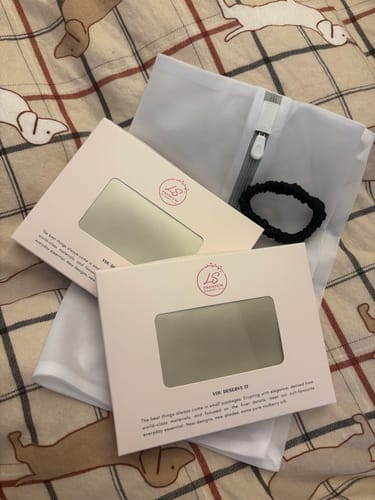 Customer photo review of Champagne Silk Pillowcase - Queen Size - Zip Closure
