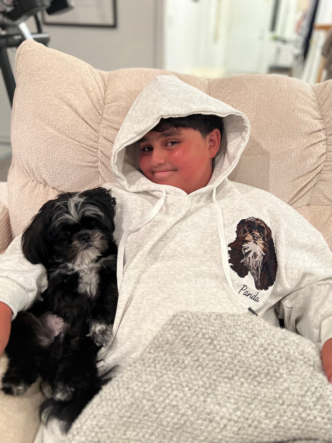 Customer photo review of Custom Full-Color Embroidered Cat Portrait Hoodie, Sweatshirt