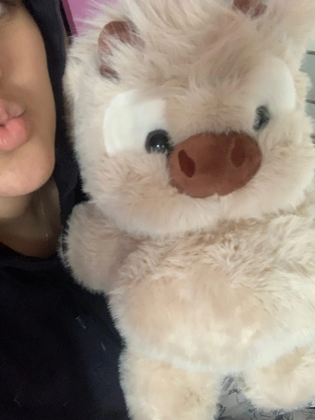 Customer photo review of La peluche vache qui court quand on l’agite | Floomie®